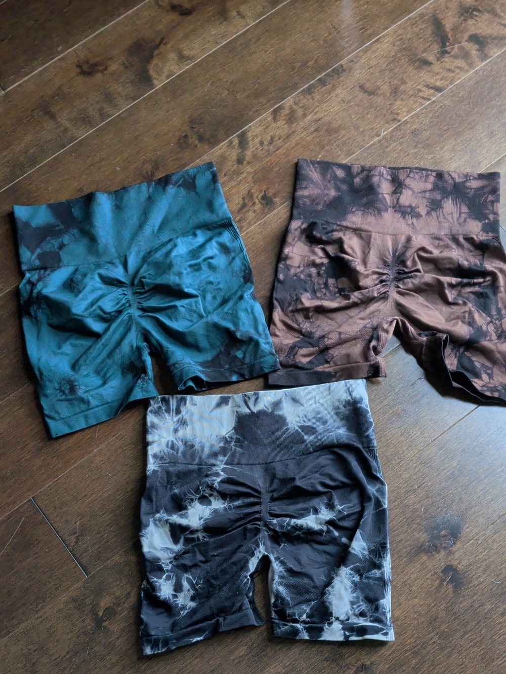 Bundle Tie-Dye High-Waist Scrunch Biker Shorts Trio